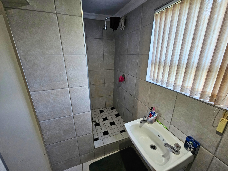 To Let 1 Bedroom Property for Rent in Soneike Western Cape